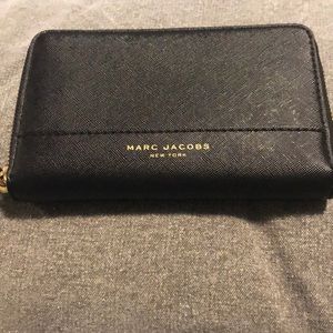 Marc Jacobs wristlet wingman wallet